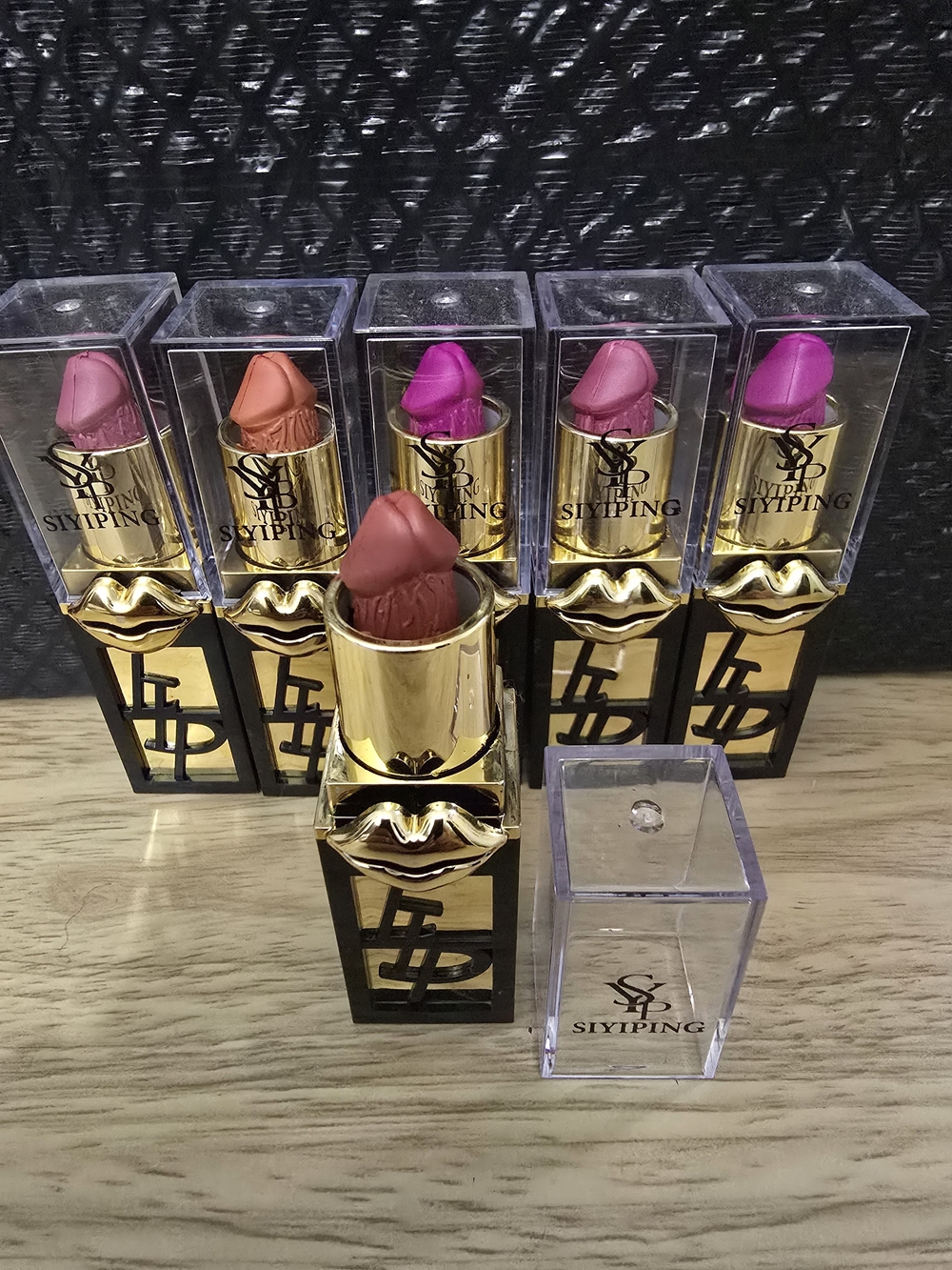 Women Makeup Lipstick - Mixed Pink, Peach & Red Shades